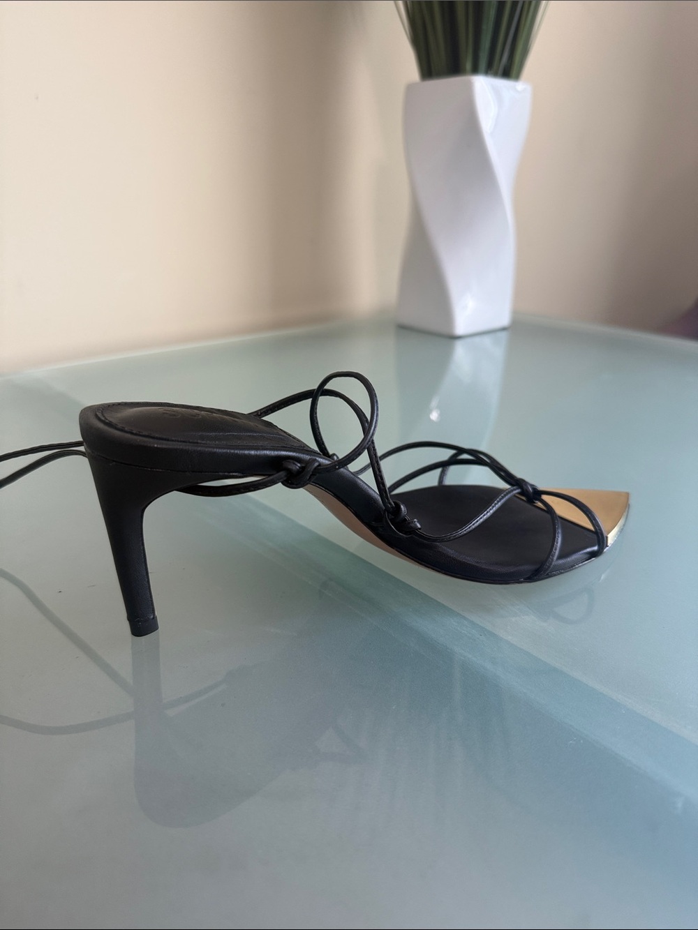 Schultz Black Leather Lace-Up Pointed Toe Sandals w/ Gold Cap Size 6.5 Designer - Picture 9 of 10